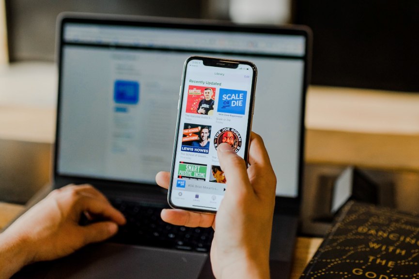 Combining social media and blogging
